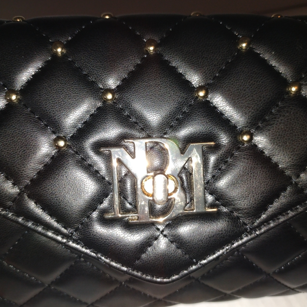 Badgley Mischka Black Quilted Crossbody Bag - Picture 7 of 10